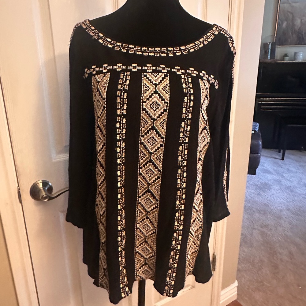 Sundance Black and Cream Embroidered Blouse